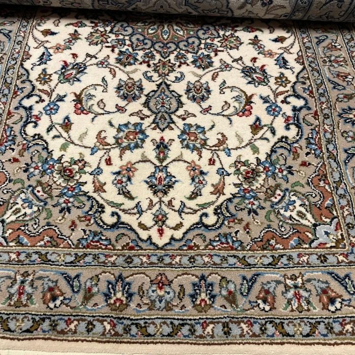 Persian Kashan wool Rug   5.2 X 3.5 ft (156 X 100 cm)