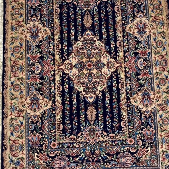 Wool & Silk Persian Rug Size: 5.6 x 3.9 ft (167 X 114 cm)