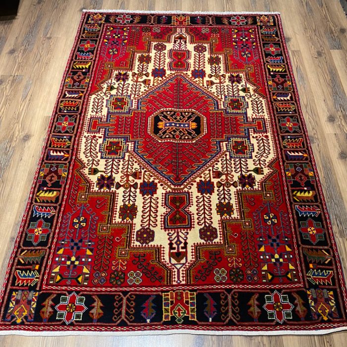 Persian Handmade Wool Rug   7 X 4.9 ft (210 X 145 cm)