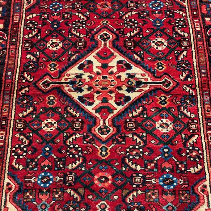 Persian Handmade Rug   5.1 X 3.7 ft (156 X 108 cm)
