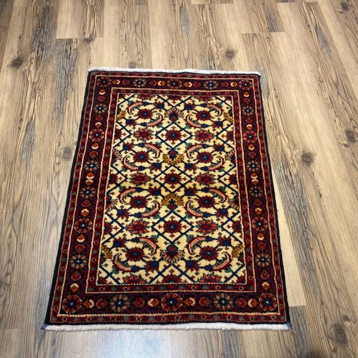 Persian Handmade Rug   3 X 2.2 ft (91 X 65 cm)