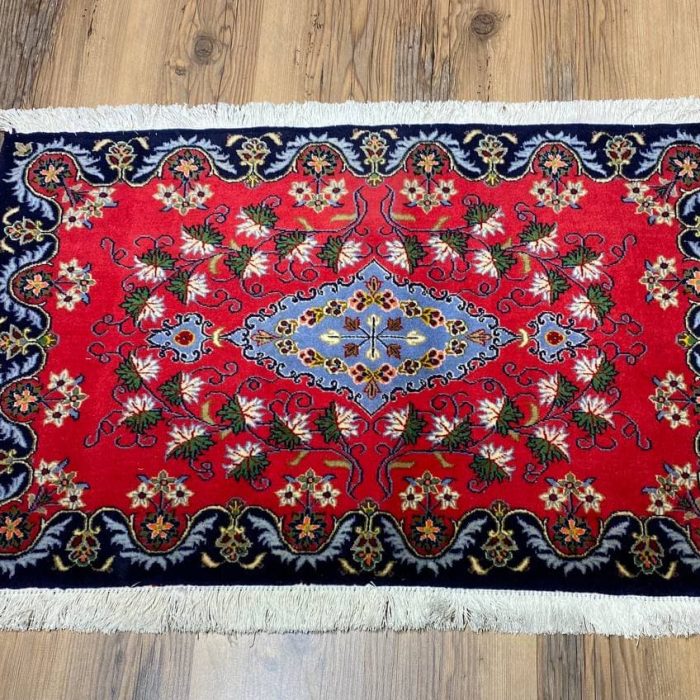Persian Handmade Wool Rug   3.3 X 2 ft (98 X 62 cm)