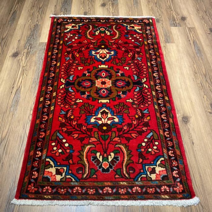 Persian Handmade Wool Rug   4.5 X 2.7 ft (133 X 78 cm)