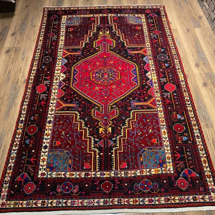 Persian Handmade Wool Rug   7.11 X 4.11 ft (240 X 150 cm)