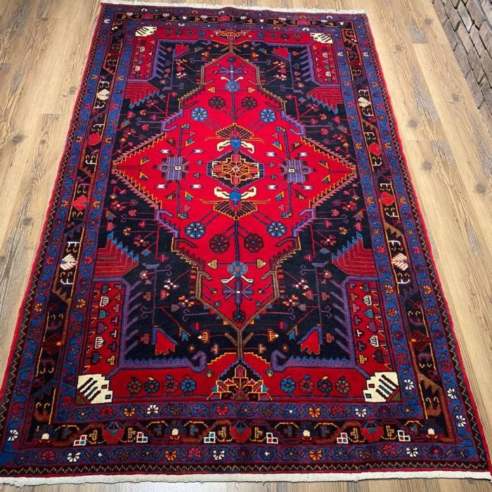 Persian Handmade Wool Rug   7.7 X 4.7 ft (230 X 140 cm)