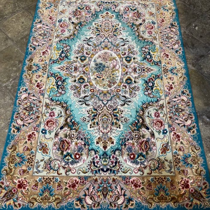 Persian Tabriz Wool & Silk Rug  5.4 X 3.3 ft (160 X 100 cm)