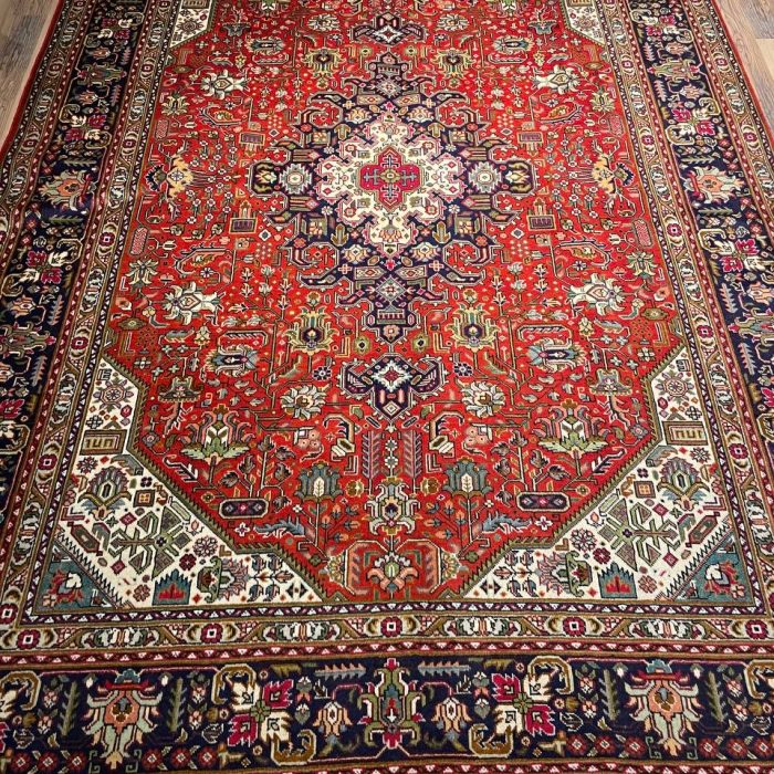 Persian Handmade Wool Rug   9.9 X 6.8 ft (295 X 200 cm)