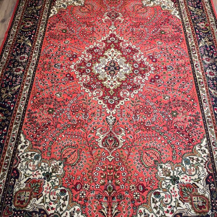 Persian Handmade Wool Rug   9.11 X 6.8 ft (302 X 202 cm)