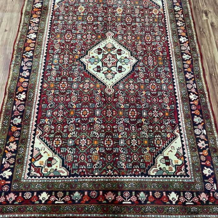 Persian Handmade Wool Rug  6.9 X 4.5 ft (206 X 136 cm)