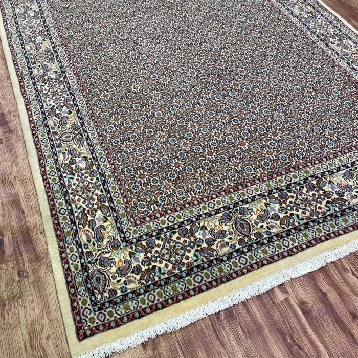 Persian Handmade Wool Rug   9.9 X 6.5 ft (298 X 195 cm)
