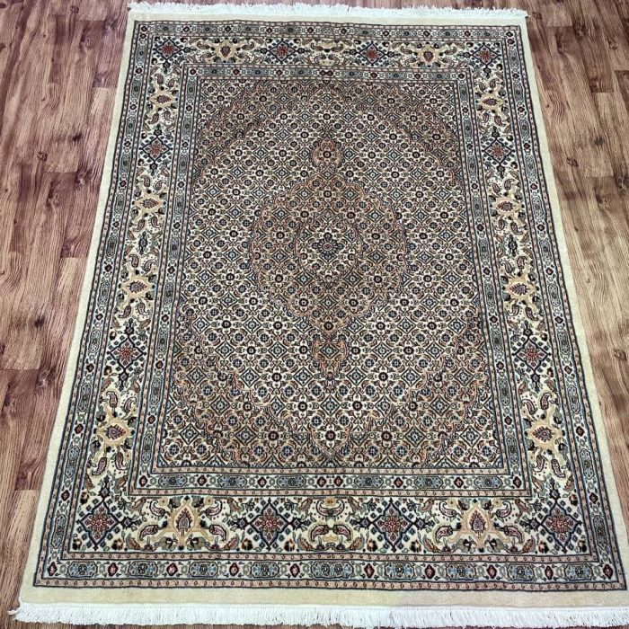 Persian Handmade Wool Rug   6.5 X 4.9 ft (169 X 144 cm)