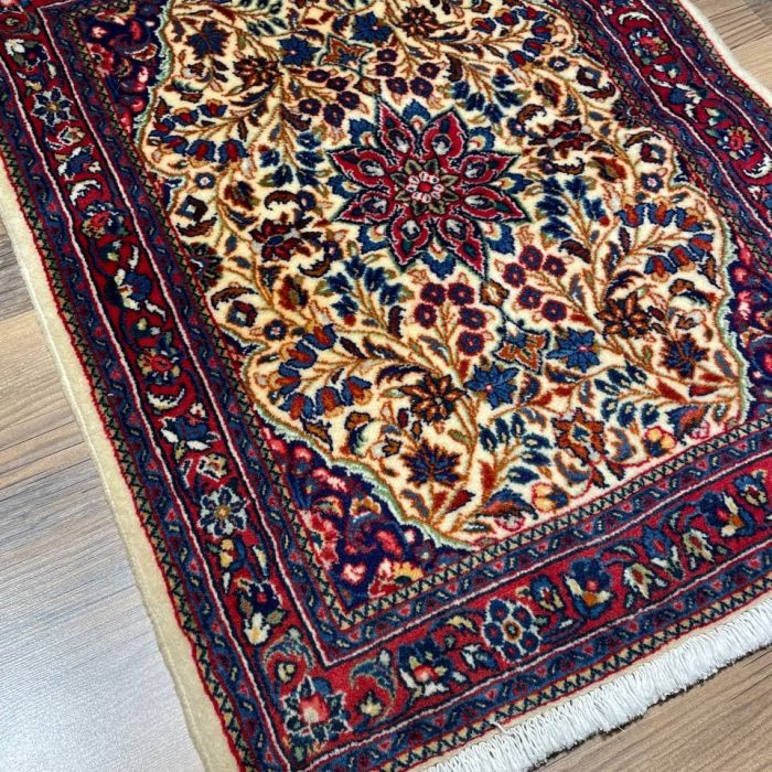 Persian Handmade Rug   2.9 X 2.3 ft (83 X 66 cm)