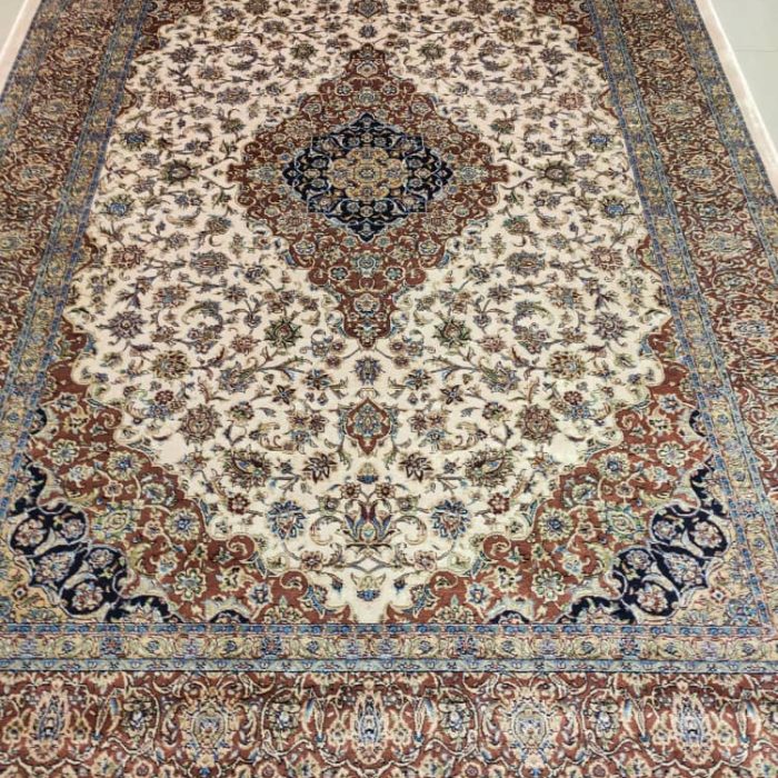 Persian Silk Machine Made Rug Size: 5 x 3.3 ft (150 X 98 cm)