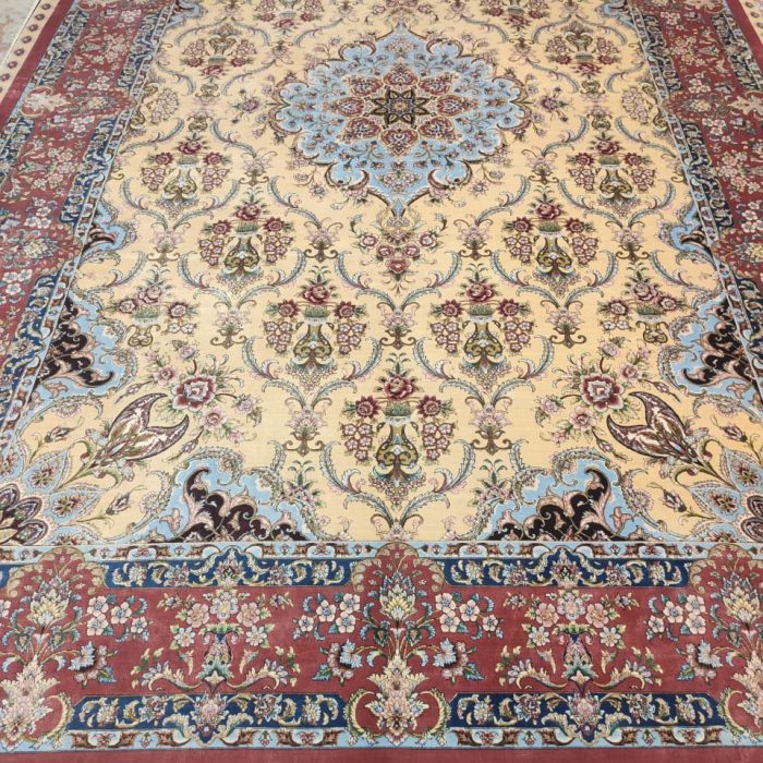 Silk Persian Machinery Rug Size: 9 x 5.6 ft (274 X 168 cm)
