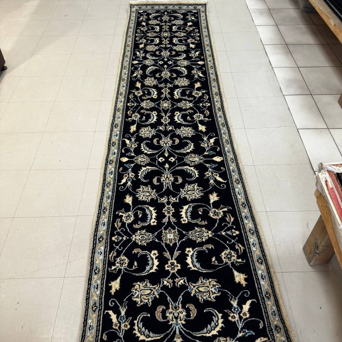Persian Handmade Wool Runner Size: 9.11 X 2.6 ft (302 x 76 cm)