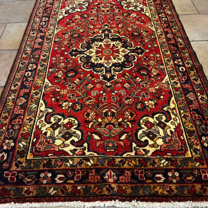 Persian Handmade Wool Rug Size: 5.11 X 3.10 ft (180 X 117 cm)
