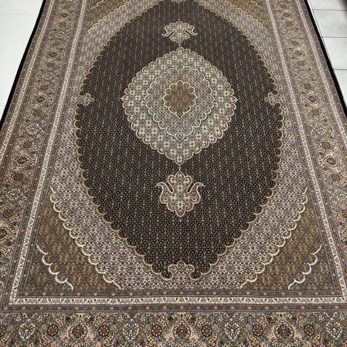 Persian Tabriz Handmade Wool and Silk Rug Size: 9.9 x 6.8 ft (297 x 203 cm)