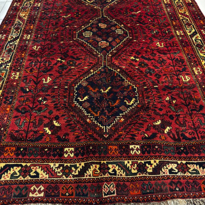 Persian Shiraz Handmade Wool Rug Size: 8.8 x 6.6 ft (264 x 198 cm)