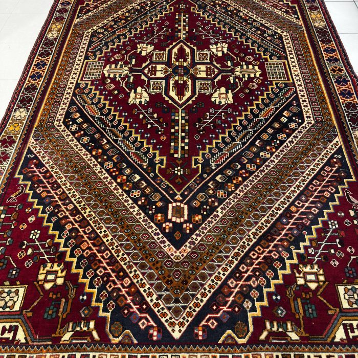 Persian Handmade Wool Rug Size: 8.7 X 5.4 ft (260 X 166 cm)