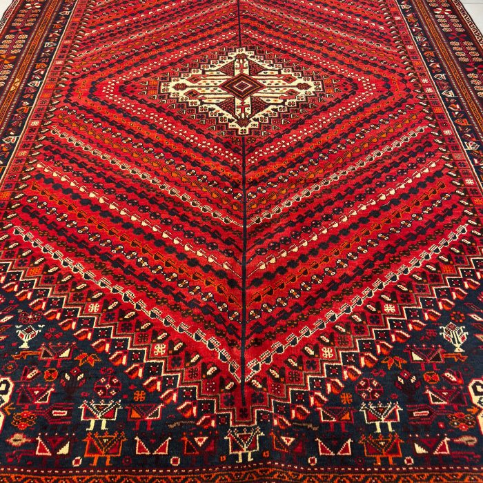 Persian Handmade Wool Rug Size: 9.5 X 6.7 ft (260 X 166 cm)